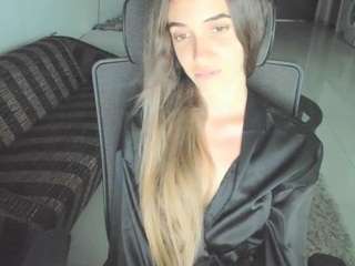 maryjannexx's CamSoda show and profile