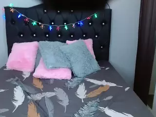 Ashleyybloom's Live Sex Cam Show