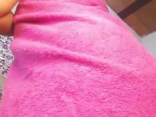 little-lucyx's Live Sex Cam Show