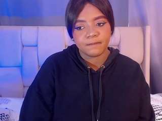 VictoriiaHill live webcam on Soda Cams