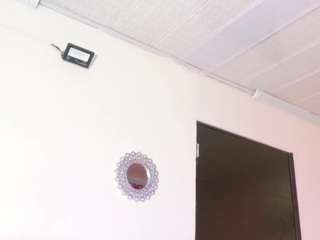 Live webcam model maeve-ds on Soda Cams