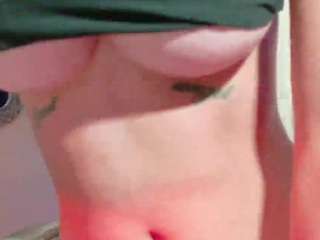 Live webcam model maeve-ds on Soda Cams