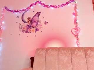 oriana3 live on CamSoda