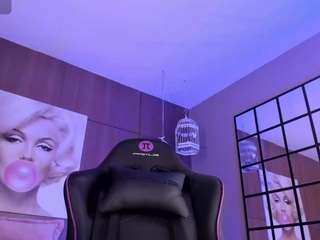 Sexy Agataduque will spur your desires in a stunning live show agataduque from CamSoda