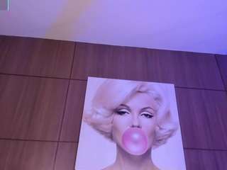 agataduque's CamSoda show and profile