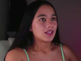 dafnee-ds Live Webcam on CamSoda