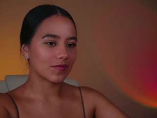 dafnee-ds Live Webcam on CamSoda