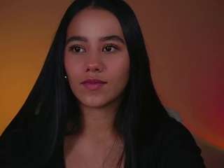 Live webcam model dafnee-ds on Soda Cams