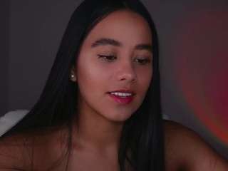 Live webcam model dafnee-ds on Soda Cams