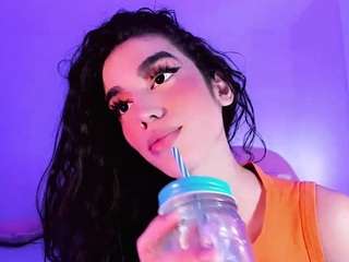 biancaleah's CamSoda show and profile