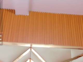 miss-dinah's CamSoda show and profile