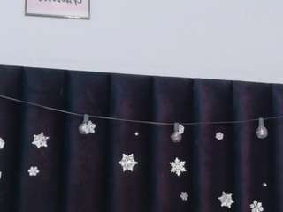 miss-dinah Live Webcam on CamSoda