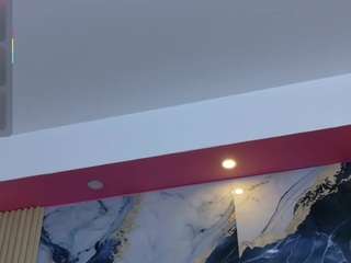 miss-dinah Live Webcam on CamSoda