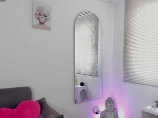missvaleriewatts Live Webcam on CamSoda