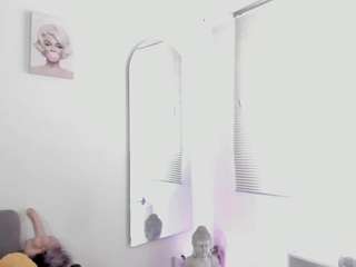  missvaleriewatts chat room
