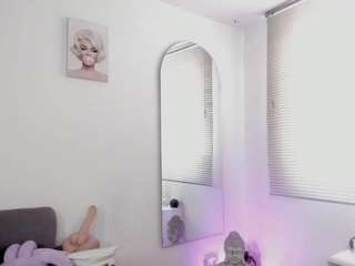 missvaleriewatts Live Webcam on CamSoda
