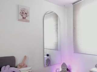  missvaleriewatts chat room