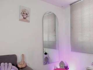  missvaleriewatts chat room