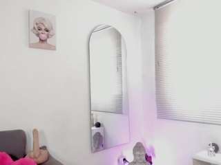  missvaleriewatts chat room