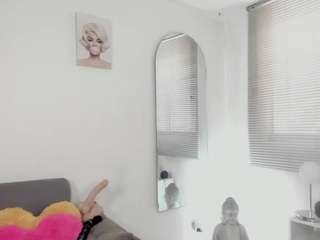 missvaleriewatts from CamSoda is Freechat