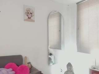 missvaleriewatts chat room