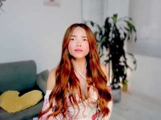 Live cam show with MissValerieW
