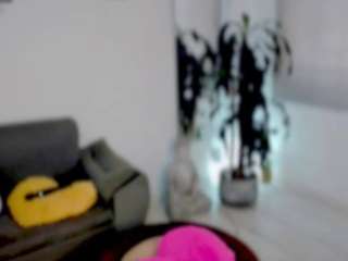 missvaleriewatts live webcam show