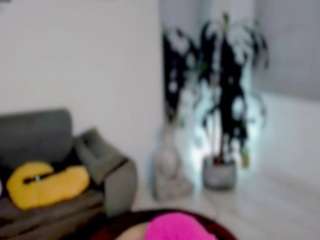 missvaleriewatts live webcam show