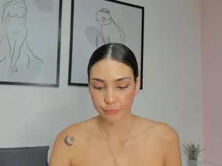 Soy-Lili's Live Sex Cam Show