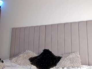 melody-blossom Live Webcam on CamSoda