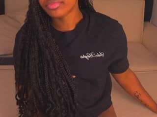 melody-blossom Live Webcam on CamSoda