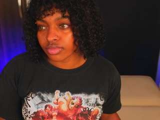 melody-blossom Live Webcam on CamSoda