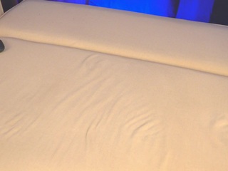 melody-blossom Live Webcam on CamSoda