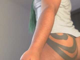 Live webcam model melody-blossom on Soda Cams