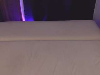 melody-blossom Live Webcam on CamSoda
