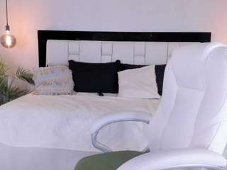 hanna-palmer webcam model