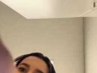 alicia-lanz Live Webcam on CamSoda
