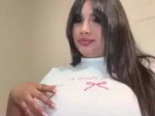 Aliii's Live Sex Cam Show