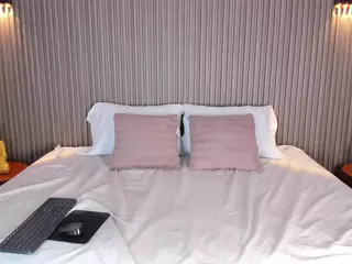 CloeHarp's Live Sex Cam Show