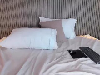 CloeHarp's Live Sex Cam Show