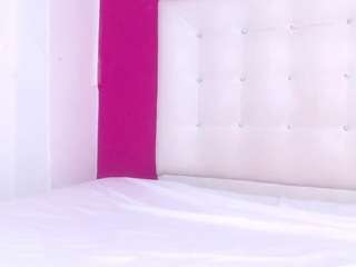 tiny-whore18 webcam