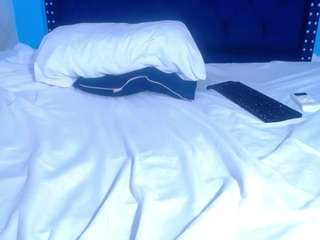  tiny-whore18 chat room