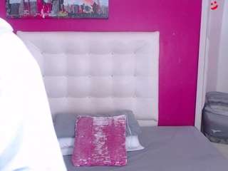 tiny-whore18 Live Webcam on CamSoda