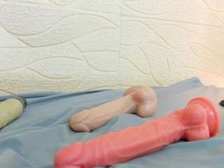 tiny-whore18