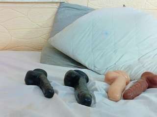 tiny-whore18