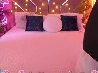 cassandragood live cam profile