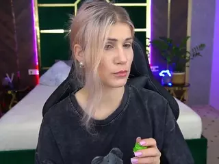 cassandragood's Live Sex Cam Show