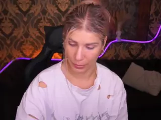 cassandragood's Live Sex Cam Show
