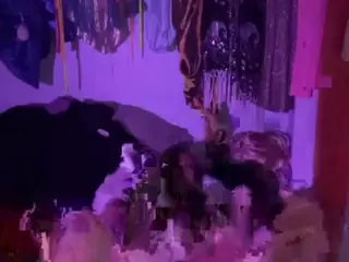 DOOMSFAE's Live Sex Cam Show