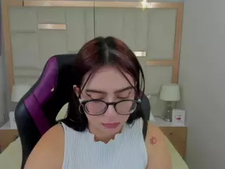 I S S A's Live Sex Cam Show